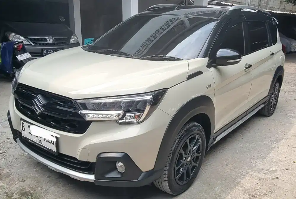Suzuki XL7 Alpha Hybrid matic 2024
