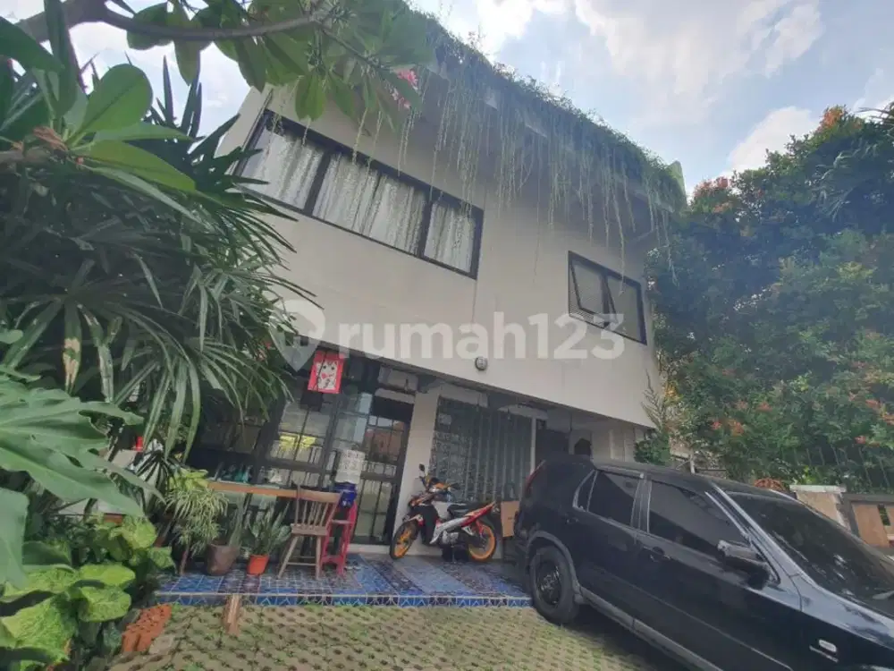 Rumah 2 Lantai di Sawah Lama Ciputat Dekat Area Bisnis