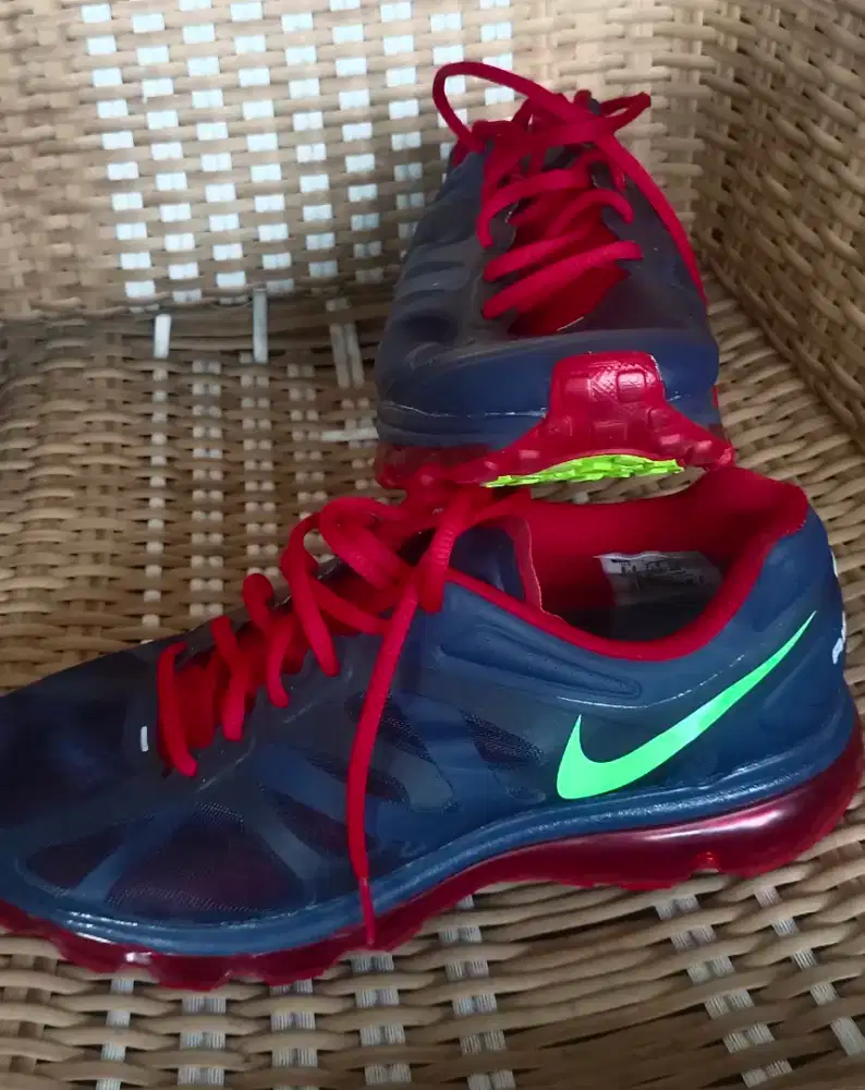 Sepatu nike running