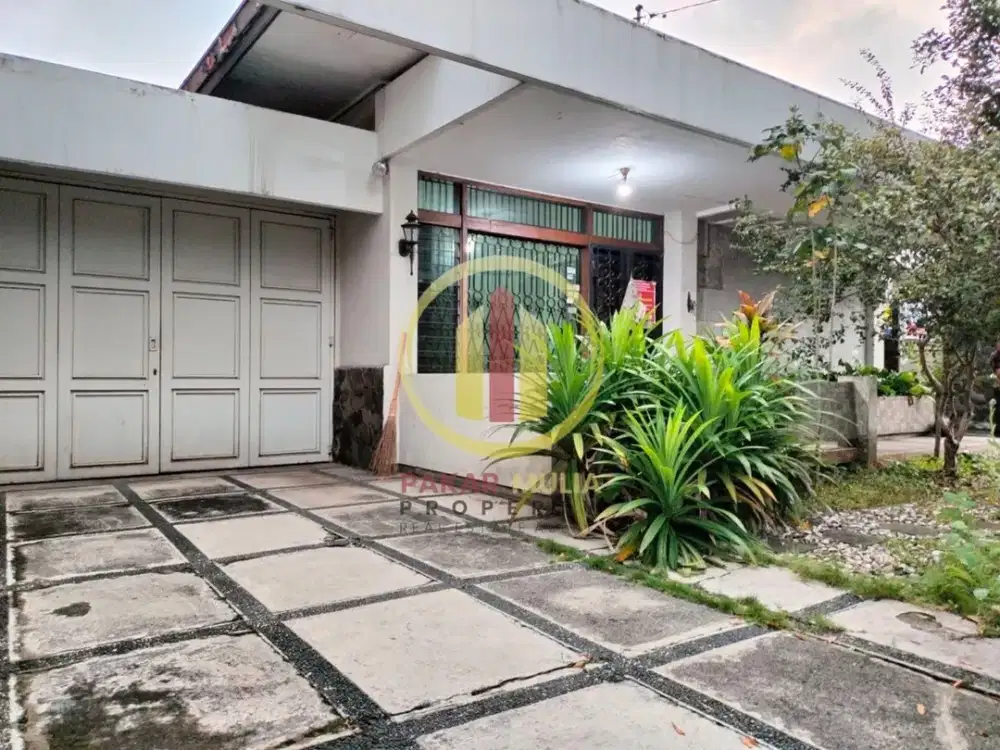 Rumah Lama Strategis Sayap Riau Dago Cocok Kantor atau Cafe