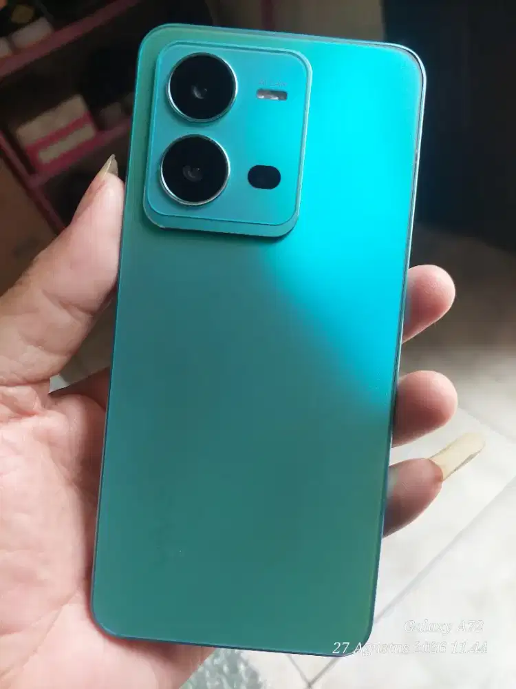 VIVO V25 5G NFC 8+8/256