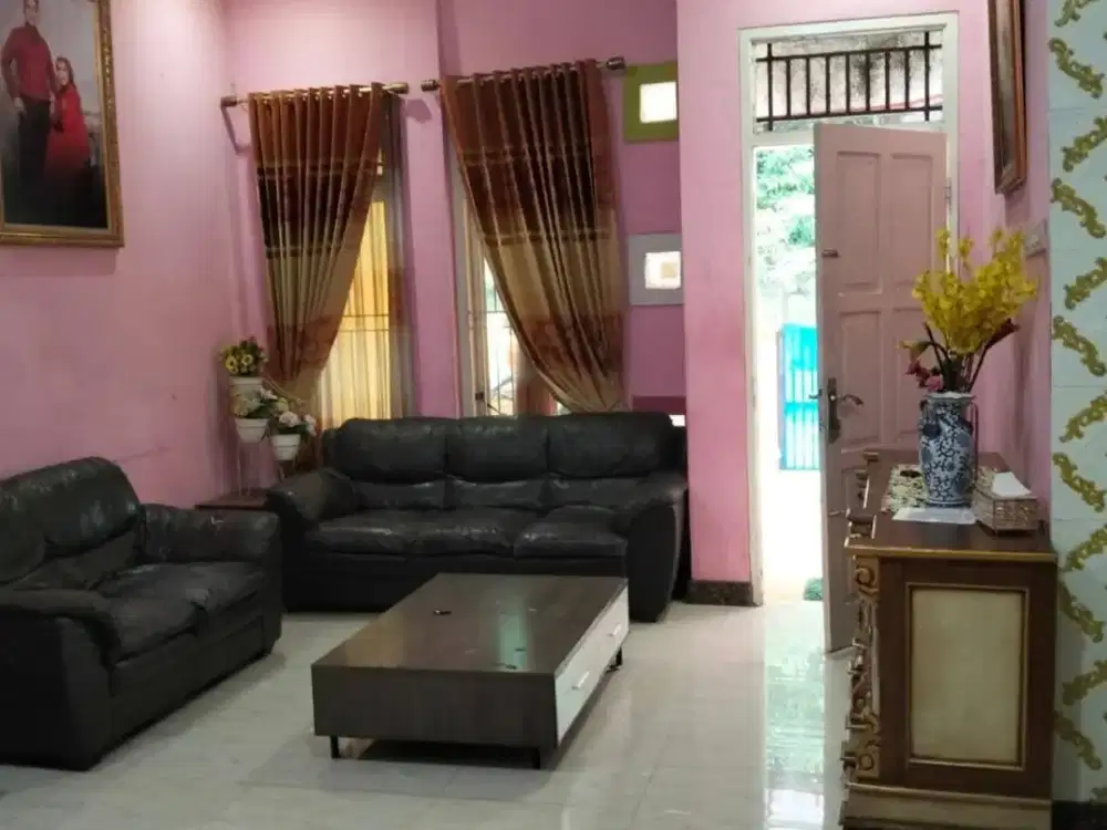 TURUN HARGA Rumah Depan Taman di Perumahan Dekat dengan Pintu Tol Bintara di Prima Bintara, Bekasi Barat