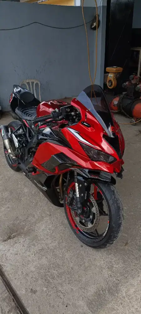 ZX 25 R ABS SE Quick Shifter