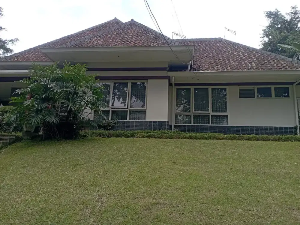 Rumah Belanda Klasik di Cipaganti Kota Bandung