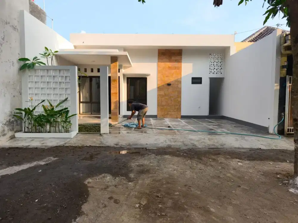 Rumah Sewa Luas Dekat Transmart & Jalan Jogja–Solo