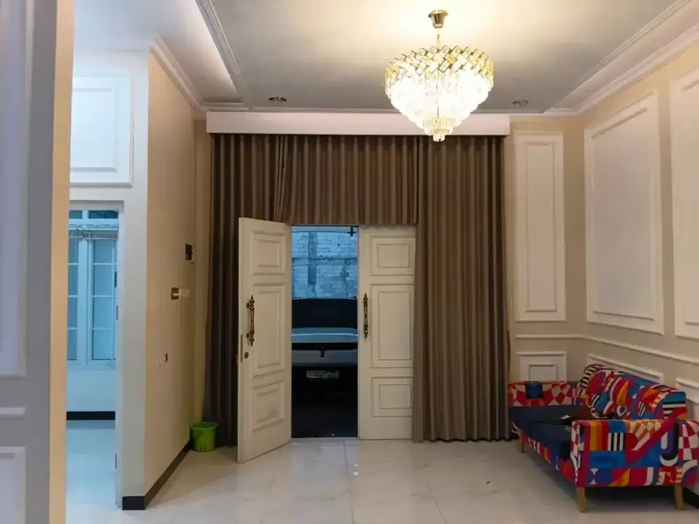 DIJUAL Rare Unit Rumah Modern 2 Lantai Siap Huni dengan Lokasi yang Strategis dan Nyaman di Perumahan Kelapa Dua Wetan, Ciracas, Jakarta Timur