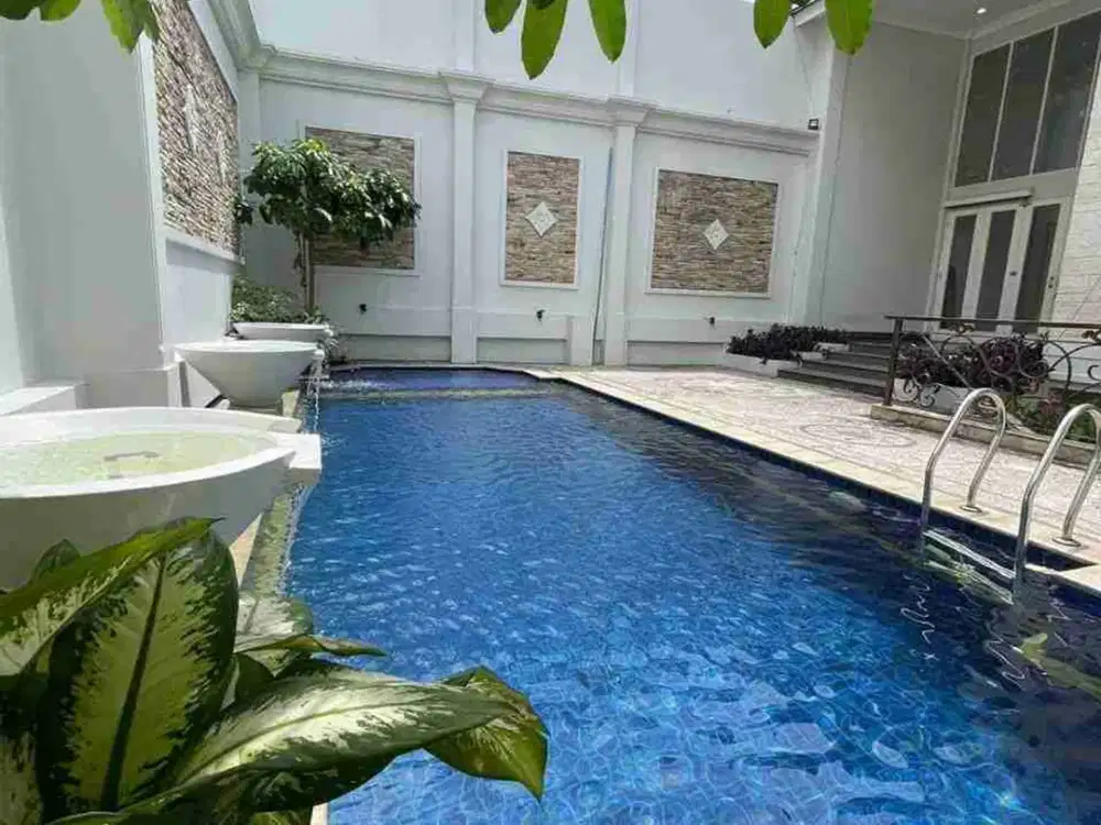 di jual cepat siap huni  rumah di jalan Otista kampung melayu jak tim