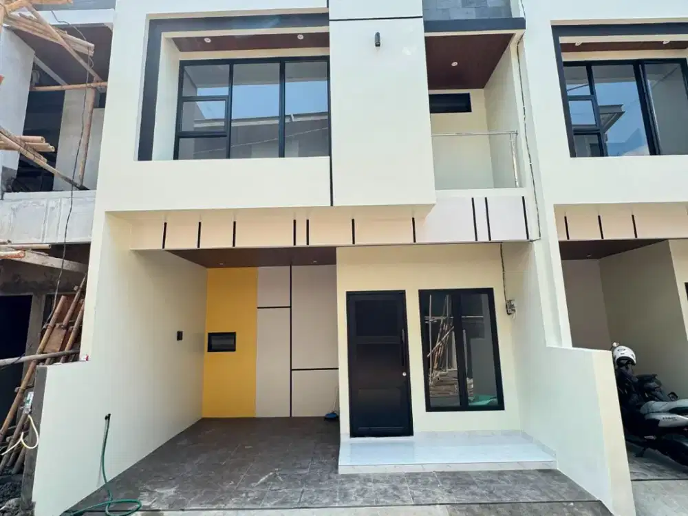 Rumah Dijual 2 Lantai Jagakarsa Pinggir Jalan Utama Dekat Ragunan