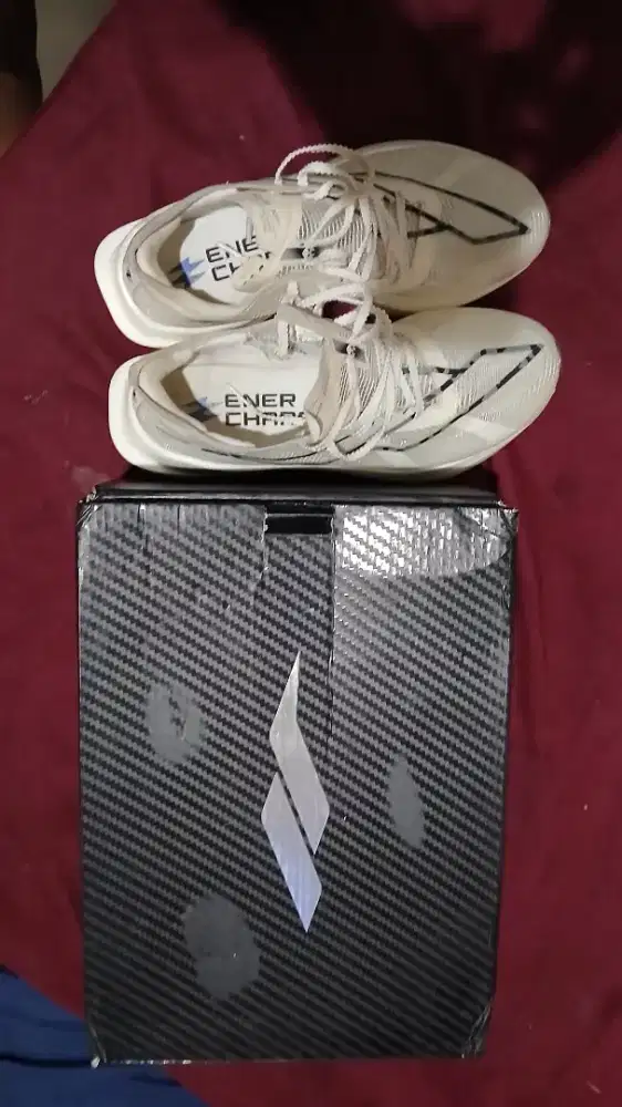 Sepatu Running Mills Enercharge M1