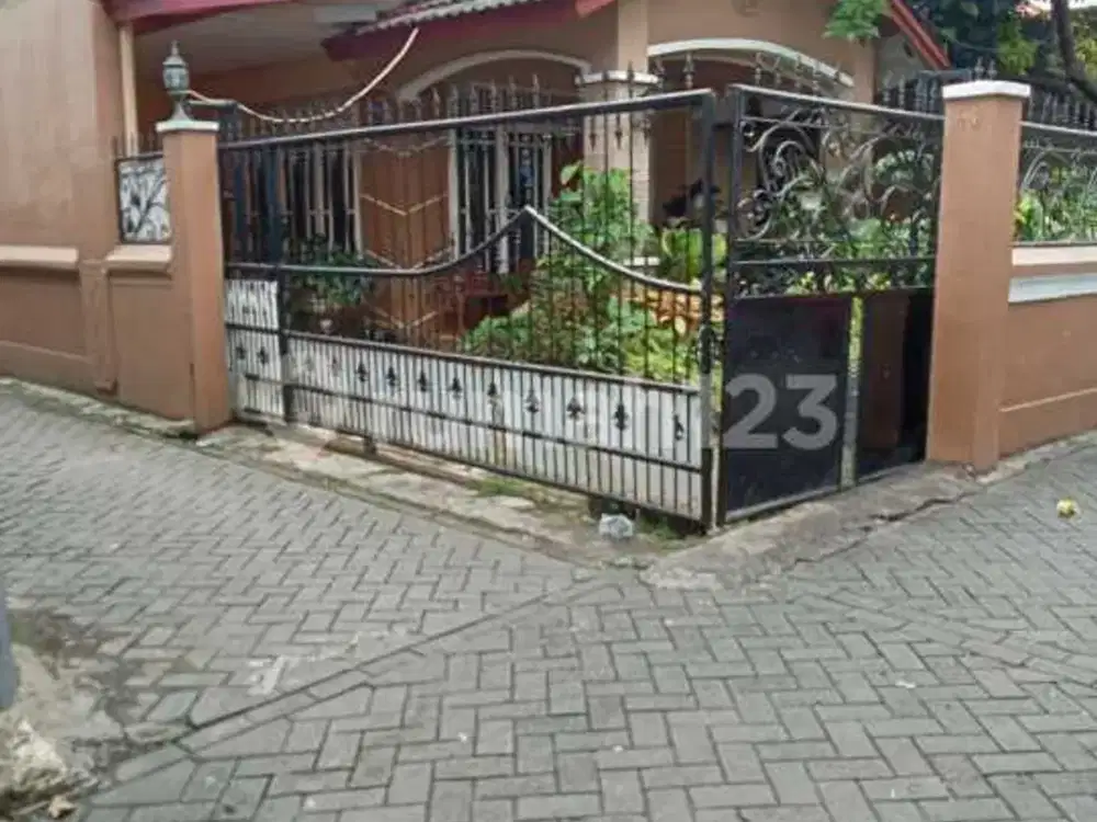 Under Market 1 M, di Karang Tengah, Ciledug, Tangerang