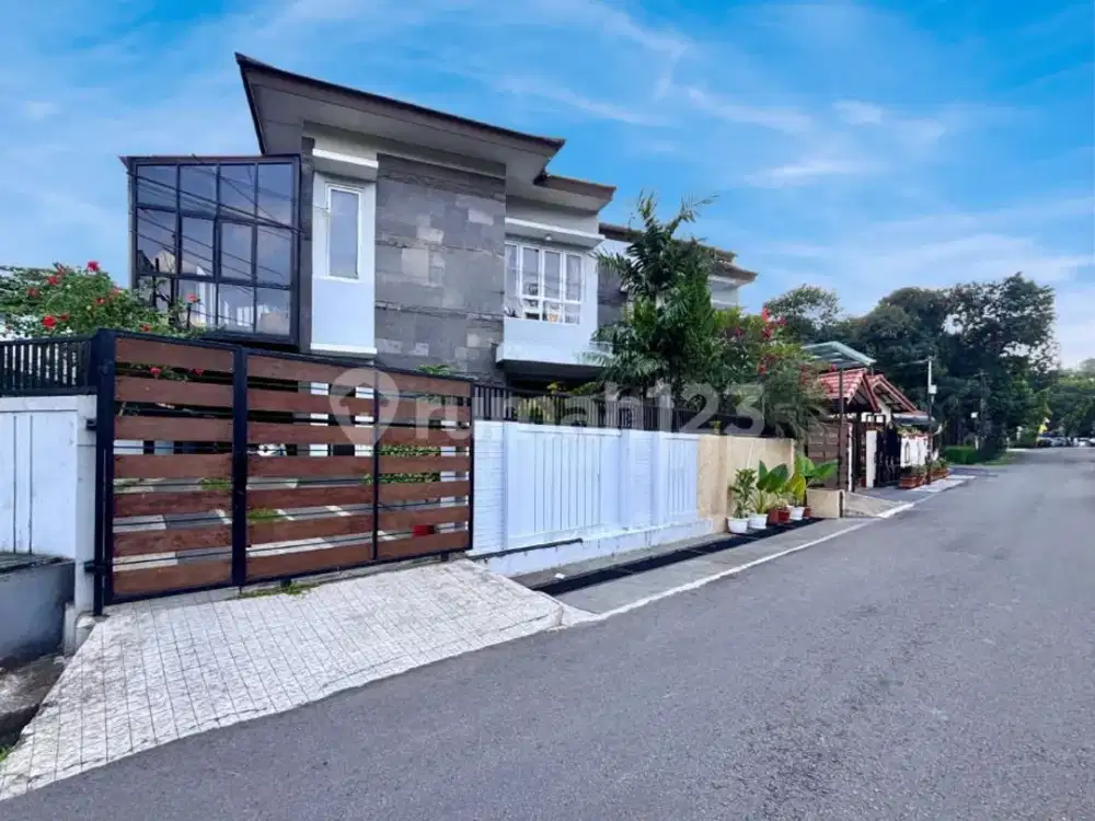 Rumah Mewah Siap Huni Lokasi Premium Dakat Eco Park