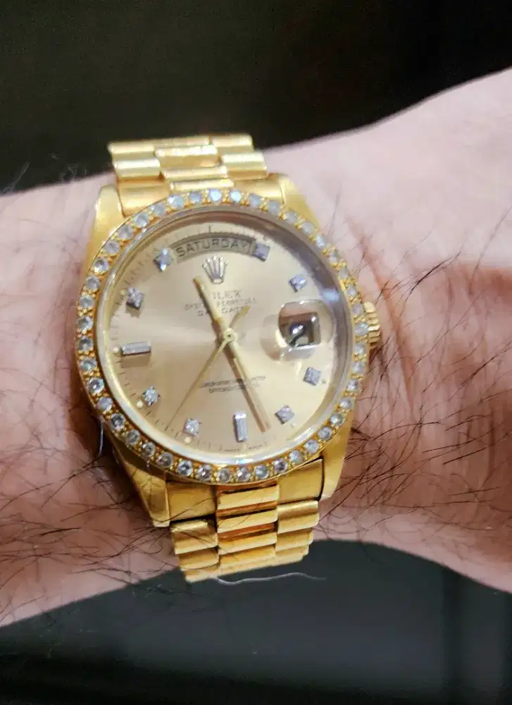 ROLEX DAYDATE SOLID 18K GOLD W ORIGINAL DIAMONDS. ISTIMEWA.  TRUSTED