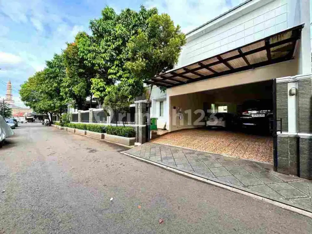 Termurah di Tebet Rumah Mewah Cuma 15jutaan/m2 Akses Jalan Tiga Mobil