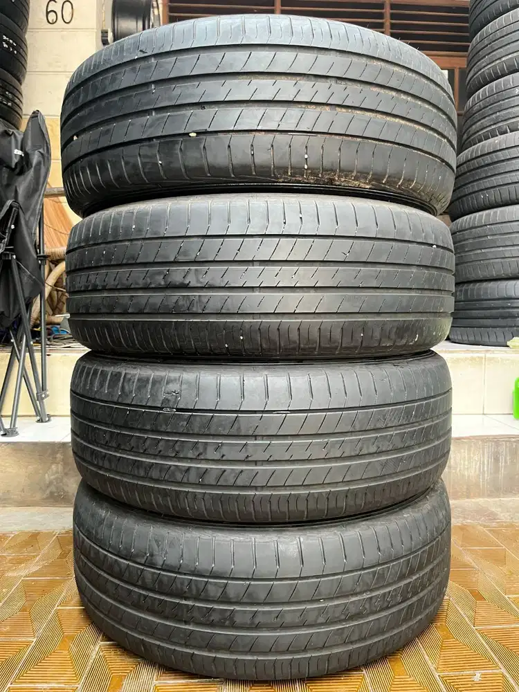 Ban Dunlop SP Sport LM705  225 60 r18 4Pcs