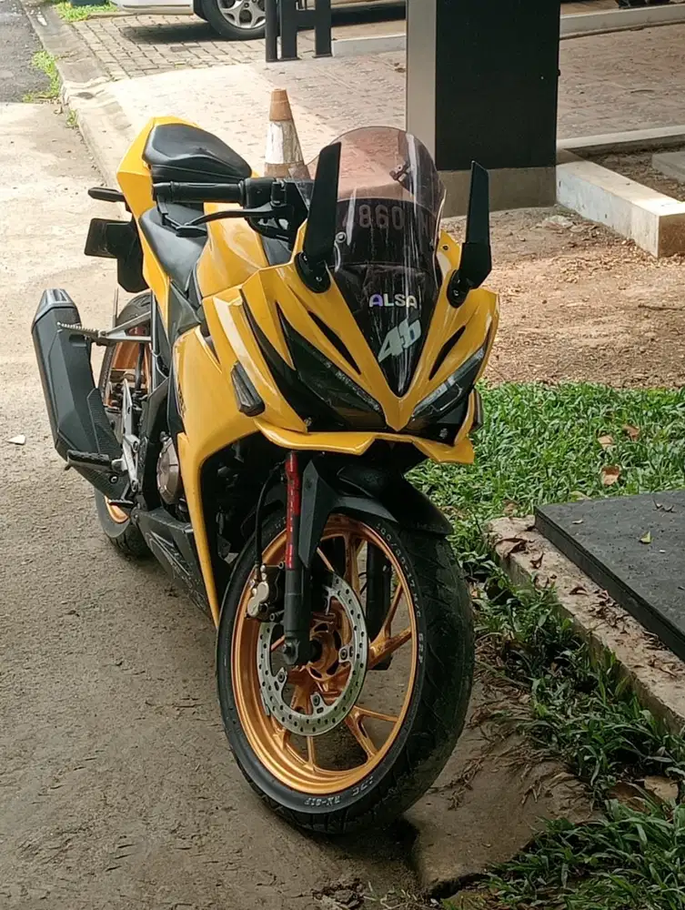 Jual bu CBR 150R 2016