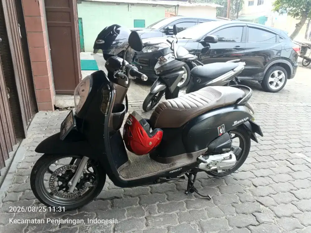 Honda Scoopy 2015