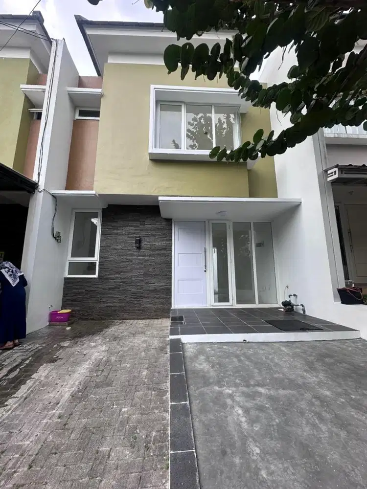Disewakan rumah baru renovasi SpringHill