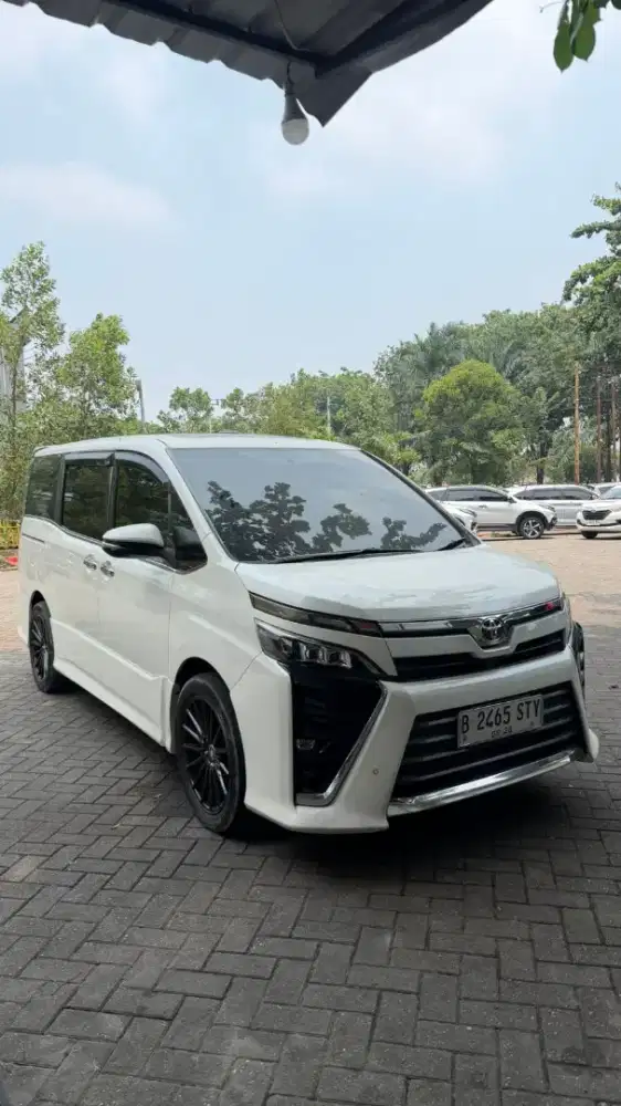 Voxy 2.0 Matic 2018 km 70 RB an