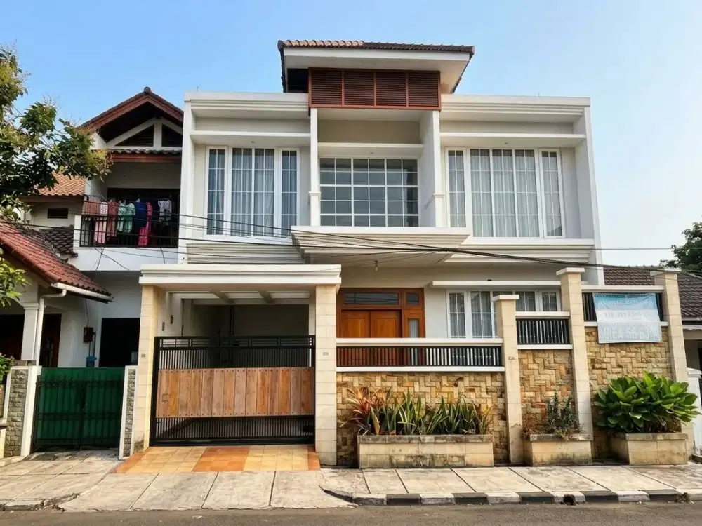 Rumah Cantik Semi Furnished Kamar 5+1 di Taman Duta Cisalak Depok