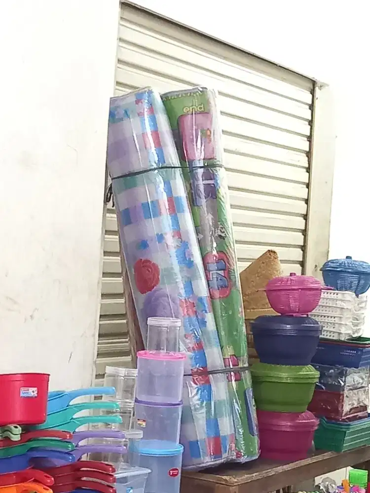 TIKAR BAHAN SPONS MOTIF BOLAK- BALIK UKURAN 2 meter X 180 cm