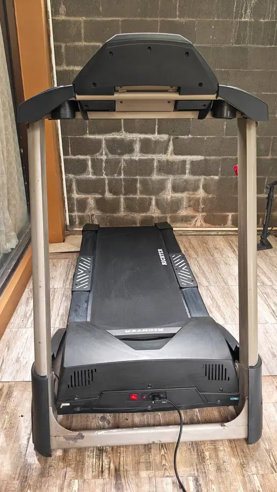 Treadmill Elektrik Richter FT8 Bekas - Normal & Siap Pakai