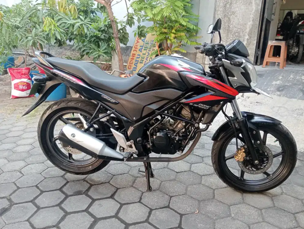 HONDA CB150R 2014 ISTIMEWA