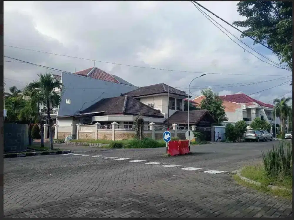 Dijual rumah 2 lantai wisma mukti siap huni 2  lokasi strategis