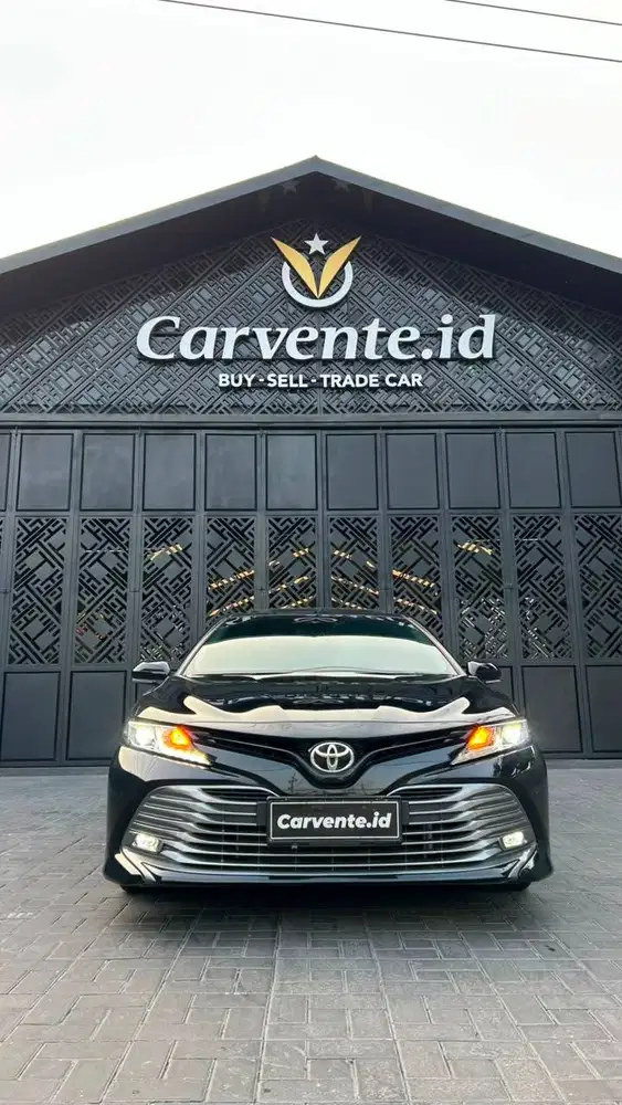 NEW CAMRY 2.5 V AT 2020 SUNROOF BLACK ON GREY LOW KM FITUR KOMPLIT