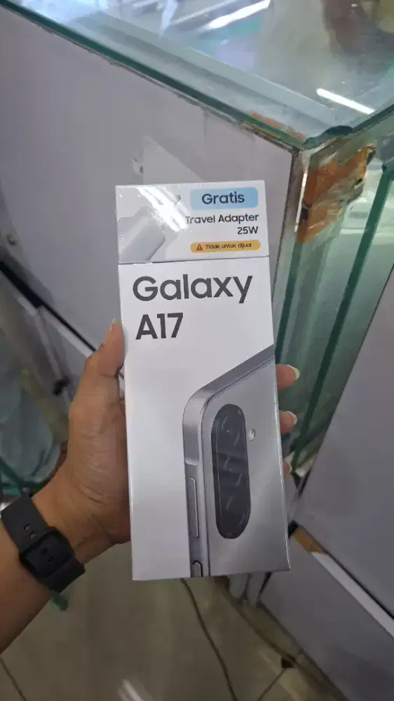 Samsung a17 8+8/128gb
