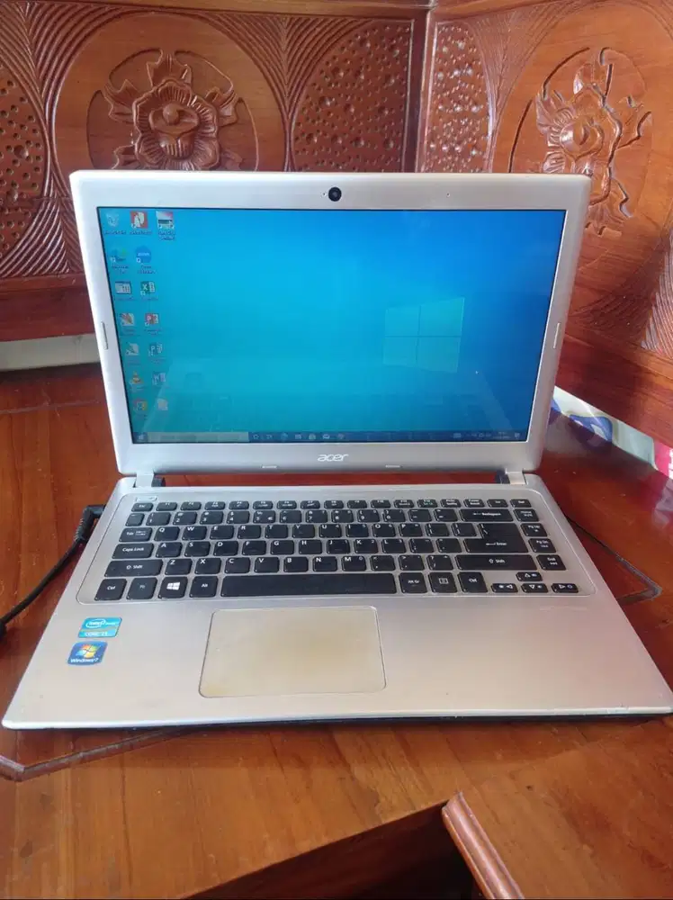 Ready Laptop acer aspire V5-431 series  Prosesor Intel Core i3 Ram 2 G