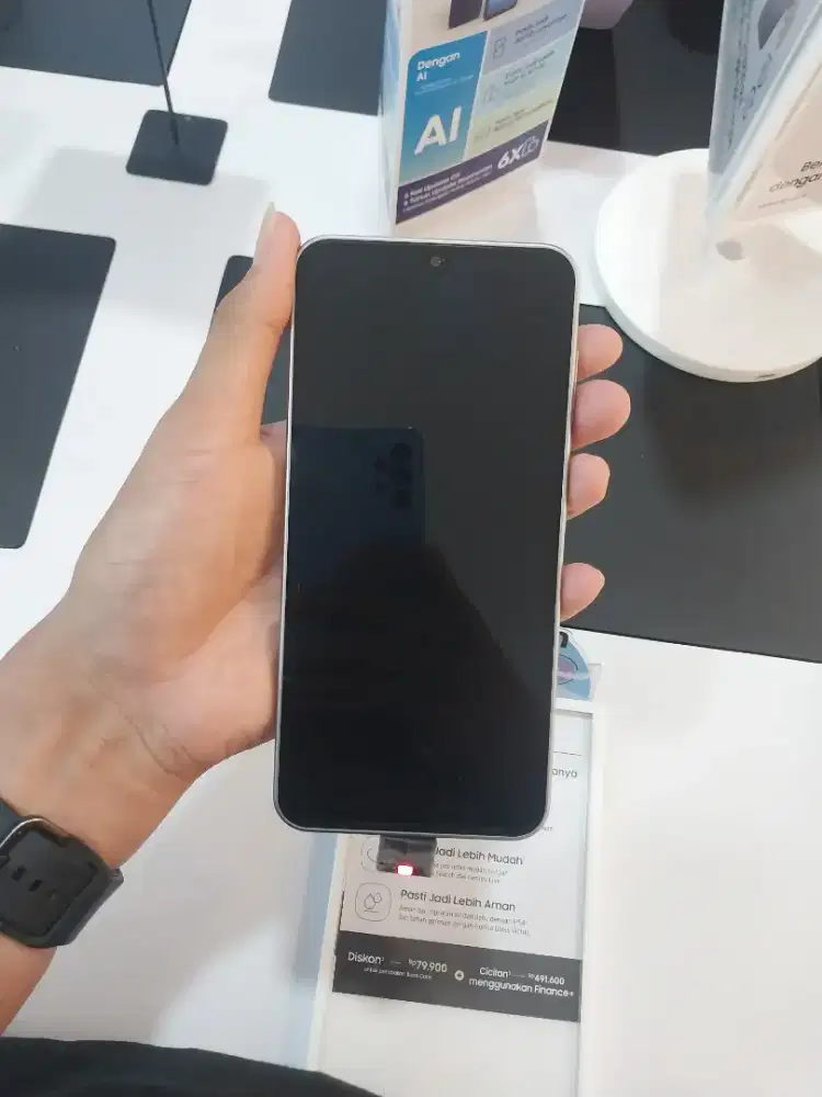 Samsung A17 5g +fre trevel adapter