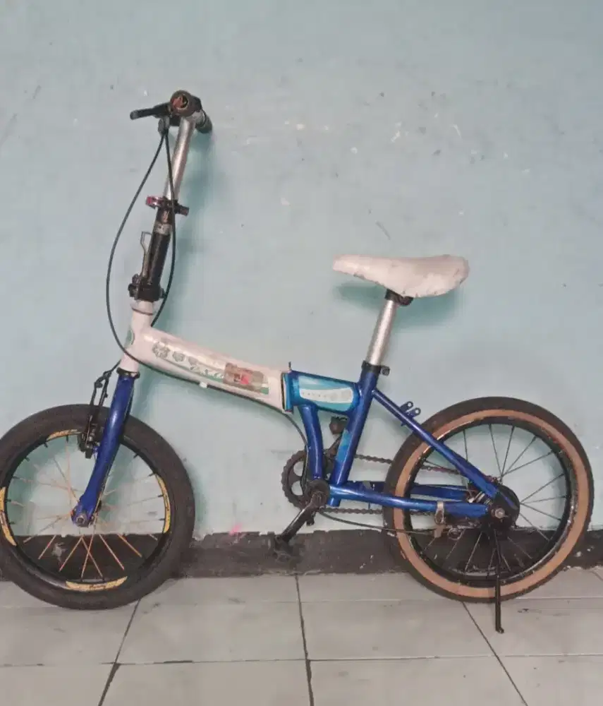 Sepeda lipat mini UK 16