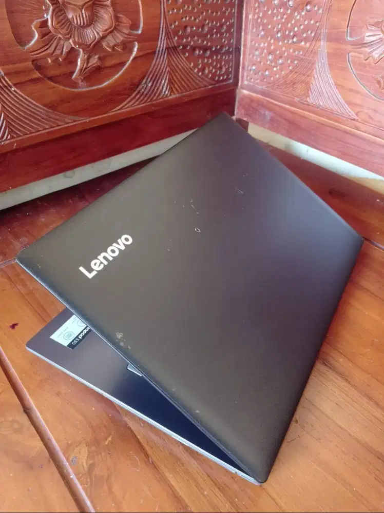 Ready Laptop Lenovo Ideapad 330  Prosesor AMD A4 RADEON R3 Ram 4 GB SS