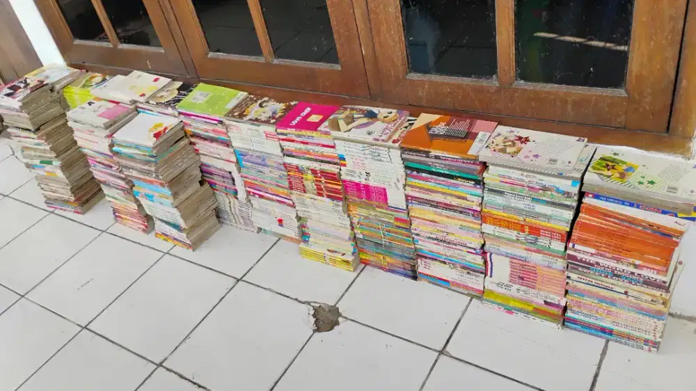 Komik borongan murah banget