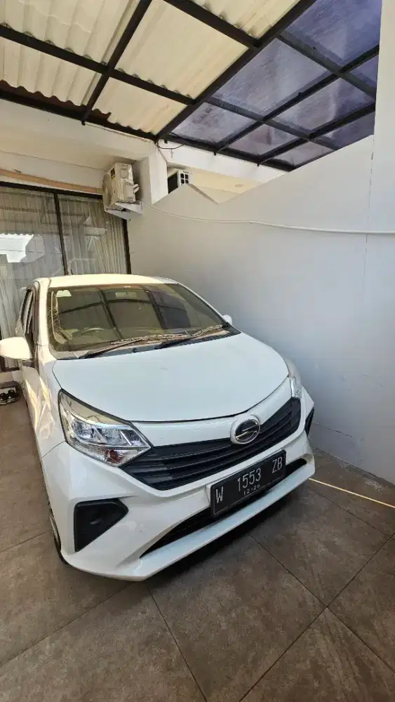 (Kilometer Rendah) Sigra Daihatsu 1.2 X At , Matic , Individu, putih