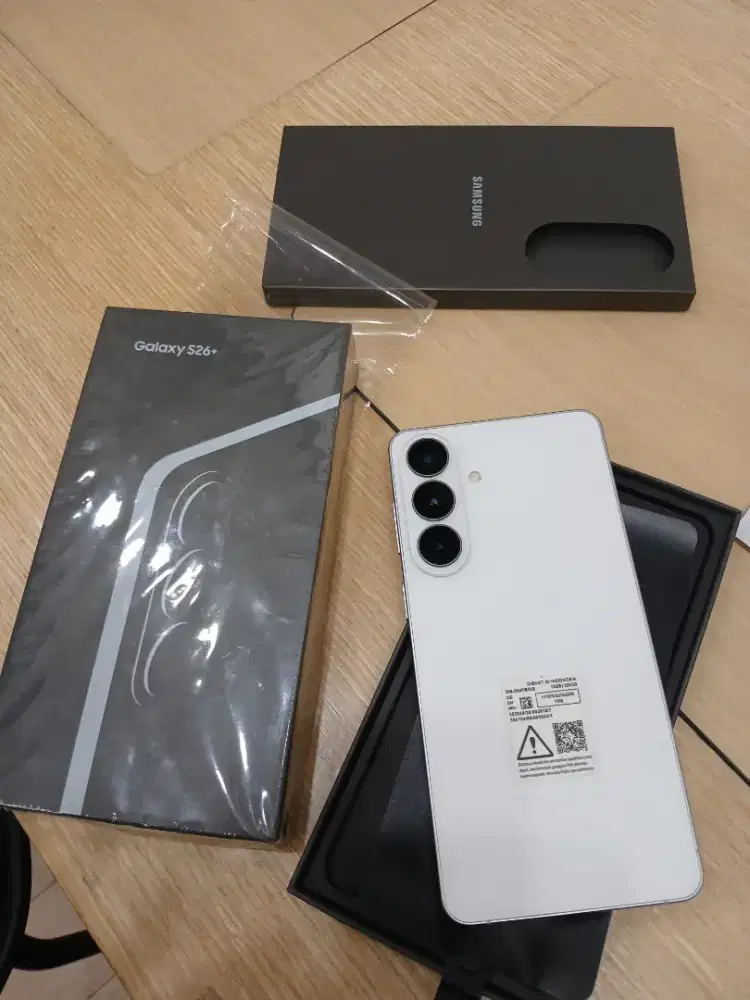 Samsung Galaxy S26+ Tanpa dp