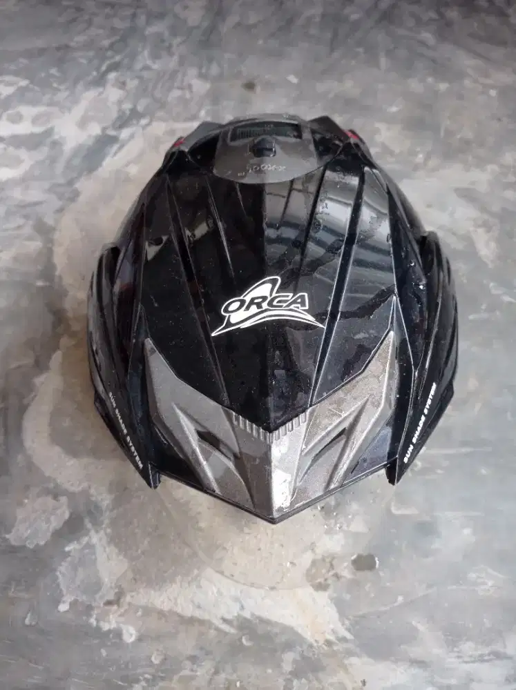 Helm Orca Kipas Tenaga Surya