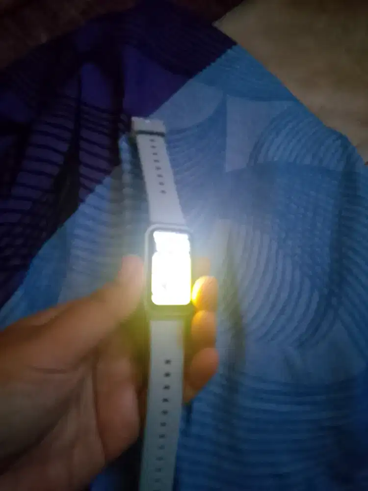 smartwatch fit band advance