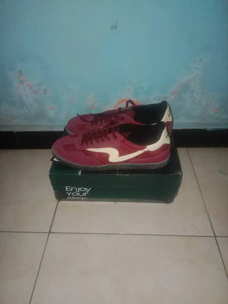 Di jual sepatu Raingel