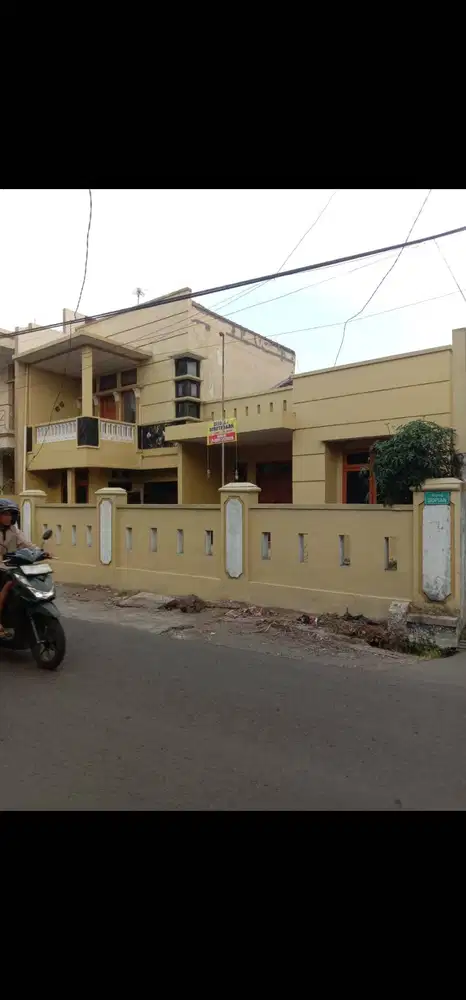 Jual rumah kokoh,dekat ke pusat kota ,dari pombnsin,pasar cuma 300m