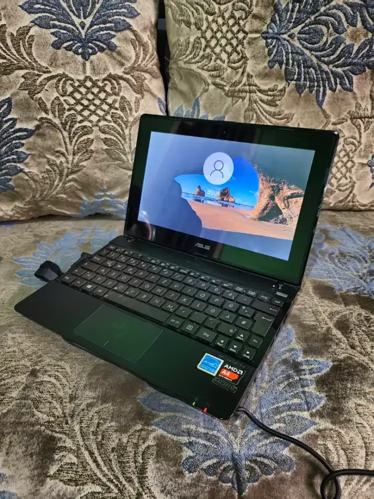 Notebook Asus Layar Sentuh