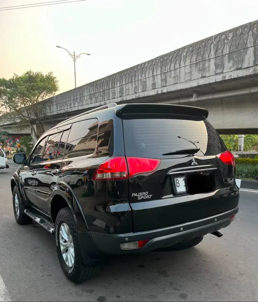 Pajero Sport Exceed Diesel Matic 2014 Hitam KM 152rb 4x2 Siap Pakai