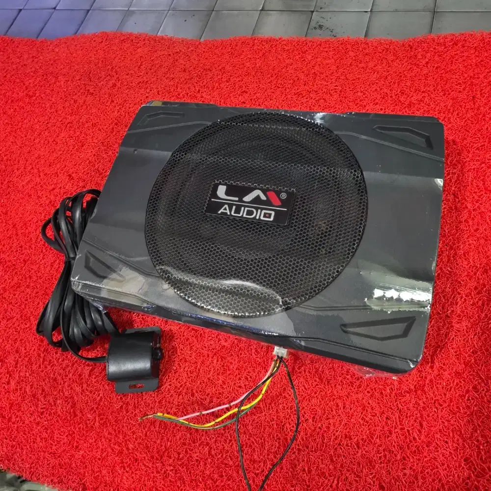 Subwoofer Kolong Aktif LM AUDIO LM-80S Subwoofer Aktif LM AUDIO 8 in