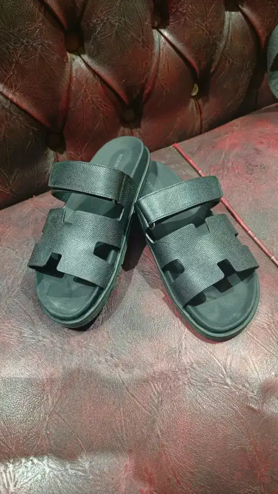FOR SALE: Hermès Chypre Sandal Black Leather (FOR MAN)
