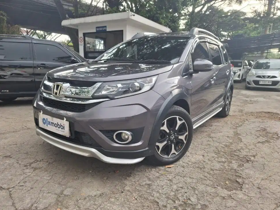 LOW DP Honda BR-V 1.5 Prestige Bensin-AT 2017 8QS