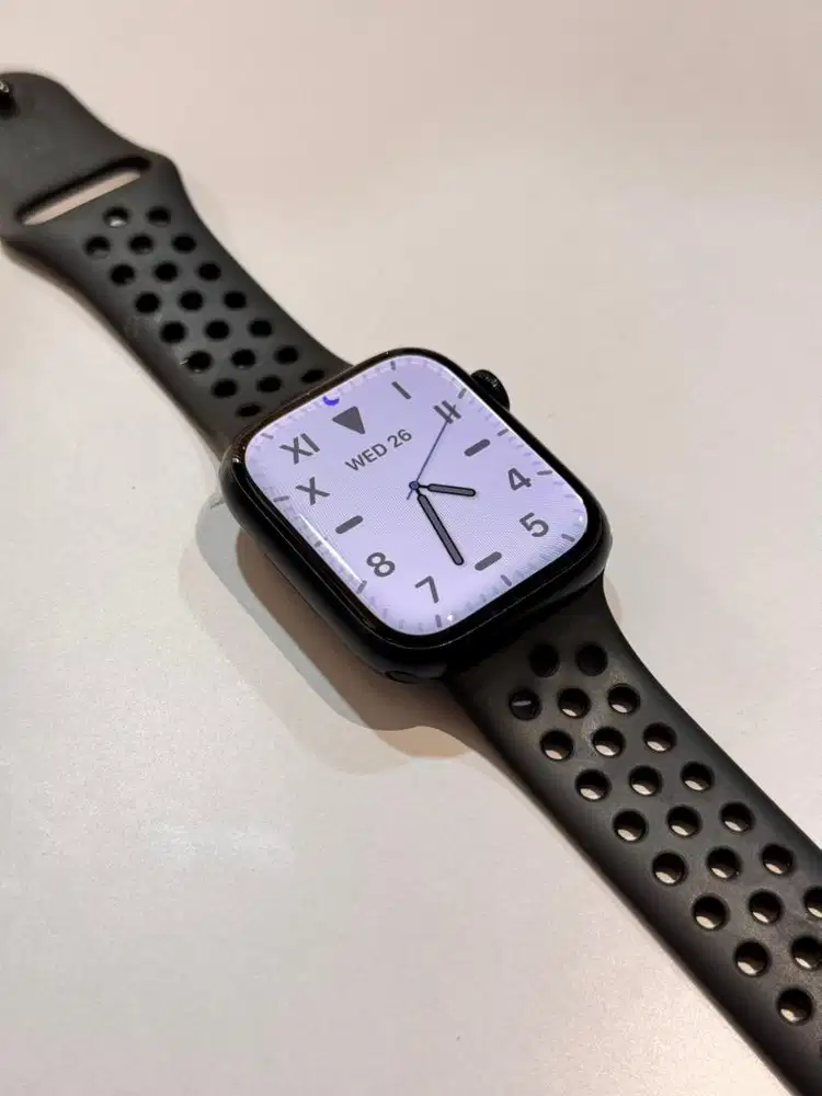 Apple Watch Series 7 45mm Midnight GPS + Cell