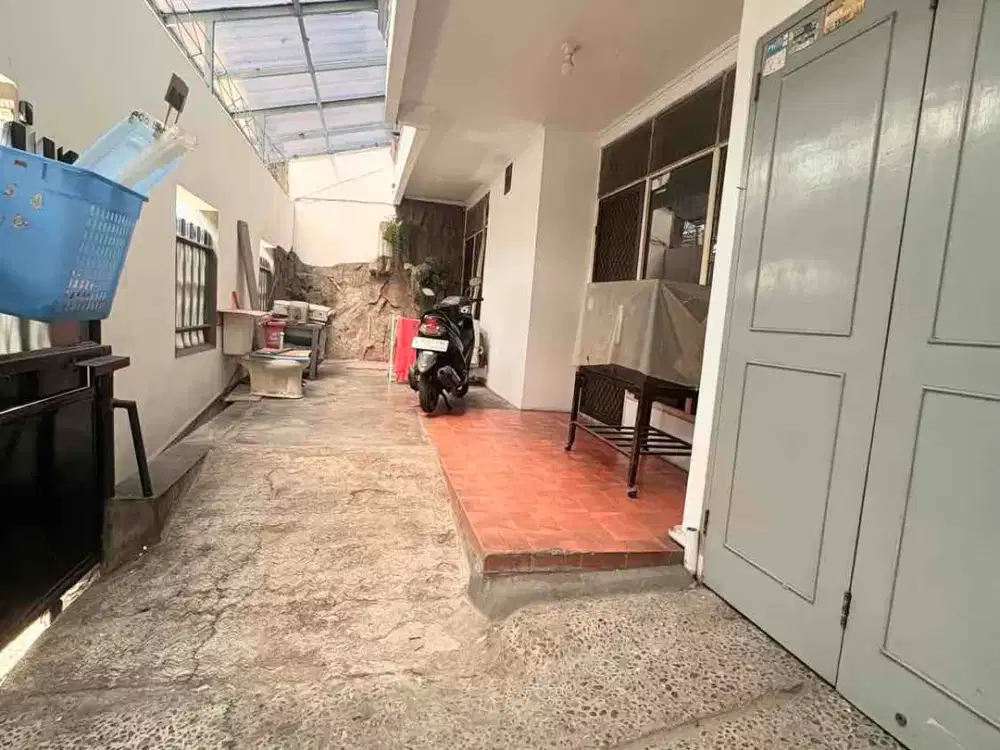Rumah 2 Lantai Di Cideng