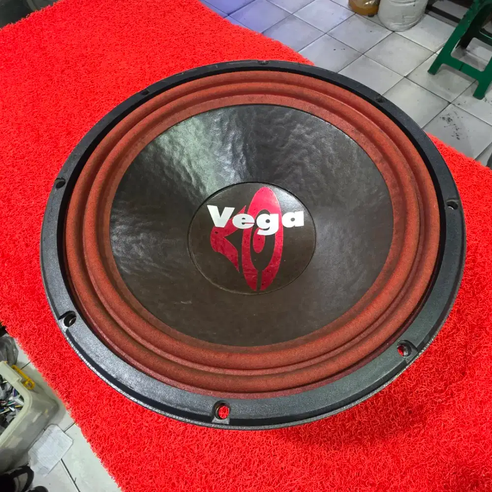 Subwoofer CERWIN-VEGA! VEGA 124 Subwoofer CERWIN-VEGA 12 in