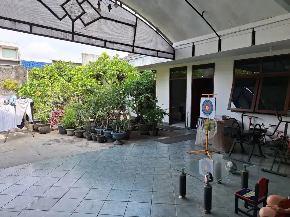 Termurah Rumah dan Tempat Usaha Strategis di Tengah Kota Gatot Subroto Bandung