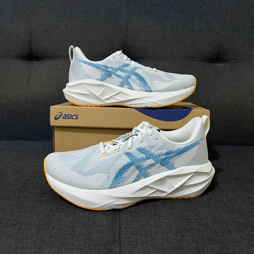 Sepatu Asics Novablast 5 White Arctic Blue BNIB Original Sz 43.5